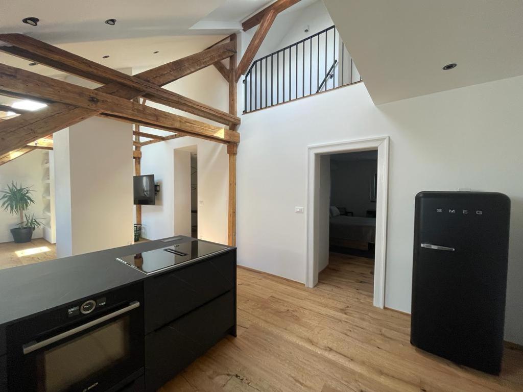 Split Rooftop Loft Exterior photo