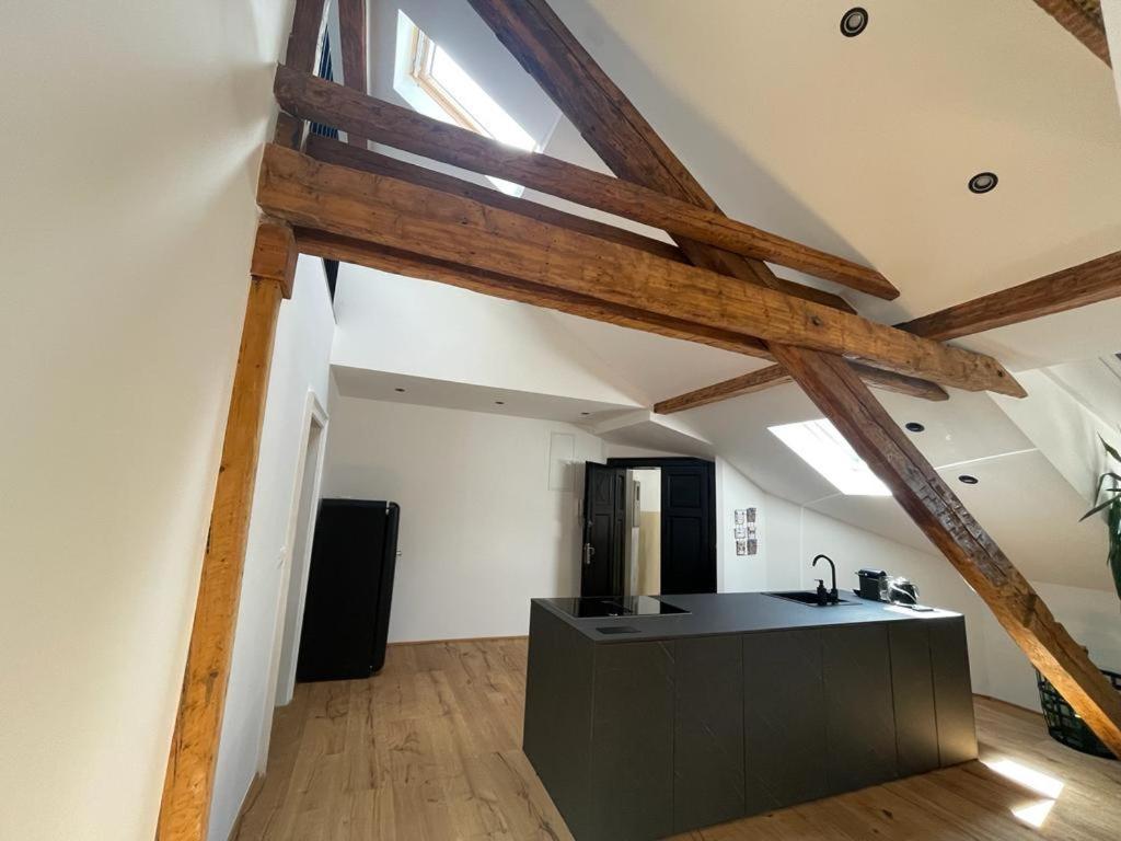 Split Rooftop Loft Exterior photo